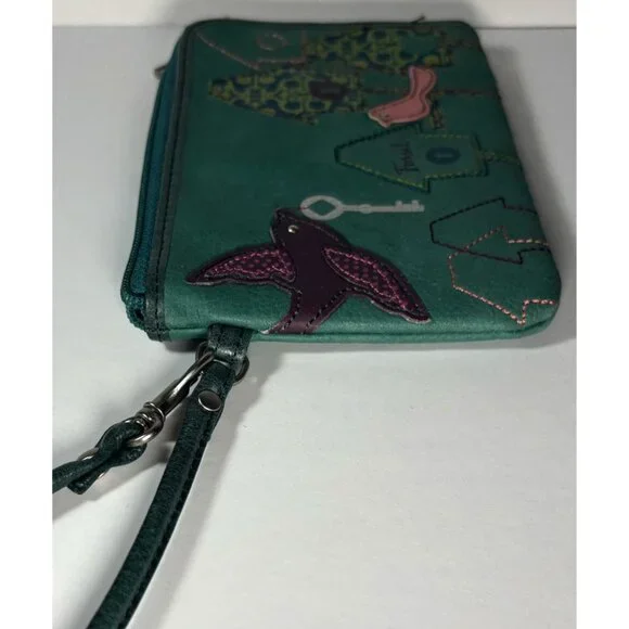 Fossil Genuine Leather Green Rectangular Wristlet Bird Key Birdhouse Casual - Picture 6 of 8